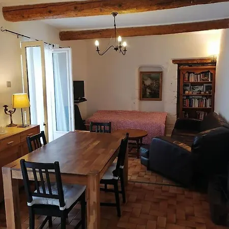 Maison De Village Dans Le Centre Du Vieux Quartier Holiday home *